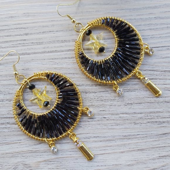 🆕️ Golden Midnight Goddess Drop Earrings - Picture 4 of 5
